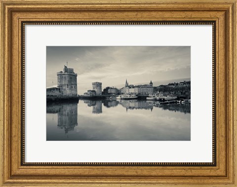 Framed Tour St-Nicholas, Old Port, La Rochelle, Charente-Maritime, Poitou-Charentes, France (black and white) Print