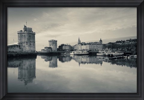 Framed Tour St-Nicholas, Old Port, La Rochelle, Charente-Maritime, Poitou-Charentes, France (black and white) Print