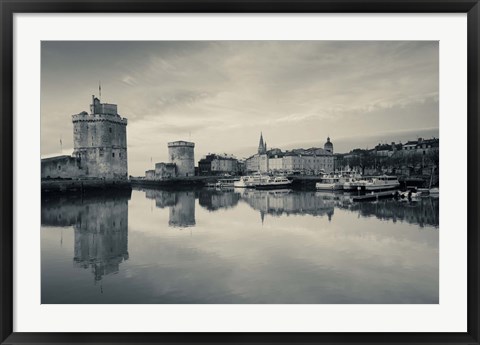 Framed Tour St-Nicholas, Old Port, La Rochelle, Charente-Maritime, Poitou-Charentes, France (black and white) Print