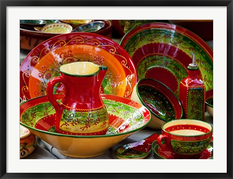 Framed Pottery for sale at a market stall, Lourmarin, Vaucluse, Provence-Alpes-Cote d&#39;Azur, France Print