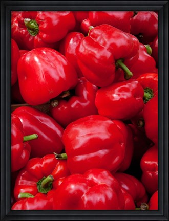Framed Red bell peppers for sale at weekly market, Arles, Bouches-Du-Rhone, Provence-Alpes-Cote d&#39;Azur, France Print