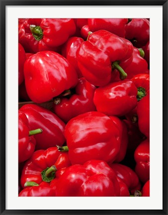 Framed Red bell peppers for sale at weekly market, Arles, Bouches-Du-Rhone, Provence-Alpes-Cote d&#39;Azur, France Print