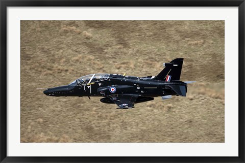 Framed Hawk T2 jet trainer aircraft of the Royal Air Force Print