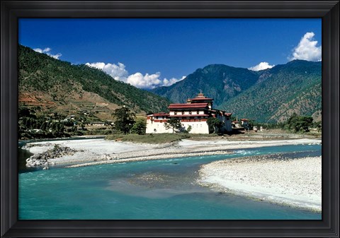 Framed Bhutan, Punaka, Mo Chhu, Punaka Dzong, Monastery Print