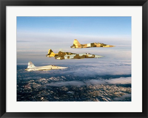 Framed Four F-5 Tiger II&#39;s fly above Southern California Print