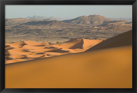 Framed MOROCCO, Tafilalt, MERZOUGA: Erg Chebbi Dunes sunset Print