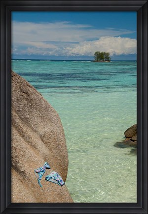 Framed Seychelles, La Digue, Tropical escape Print