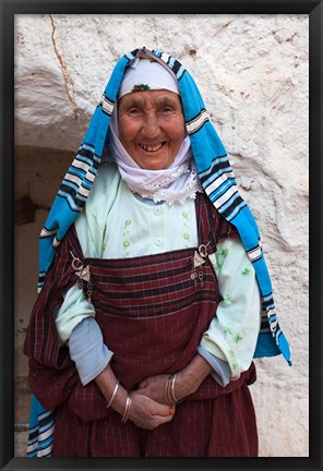 Framed Tunisia, Ksour Area, Matmata, older Berber woman Print