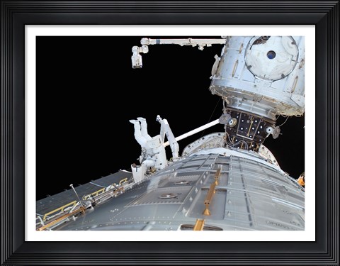 Framed STS-124 Mission Specialist, Participates in the Mission&#39;s First Scheduled Maintenance Session Print