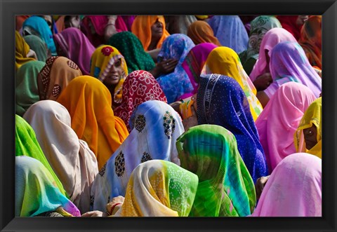 Framed Women in colorful saris, Jhalawar, Rajasthan, India Print