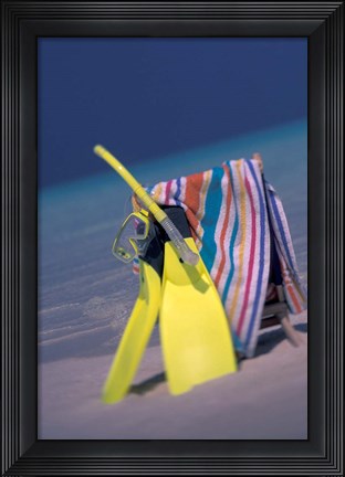 Framed Indian Ocean, Maldive islands, Snorkel gear Print