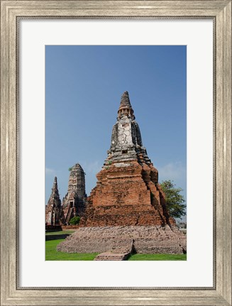 Framed Wat Chaiwatthanaram Buddhist monastery, Chedi and Prang temples, Bangkok, Thailand Print