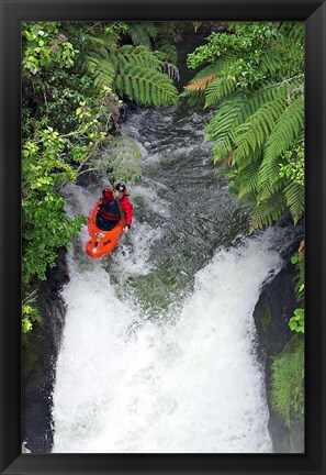 Framed Kayak in Tutea&#39;s Falls, Okere River, New Zealand Print
