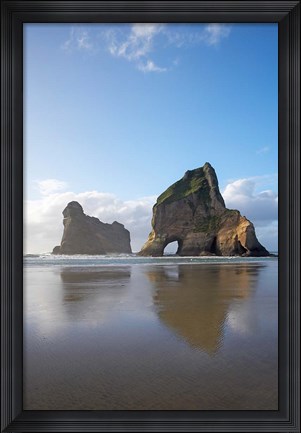 Framed Rock Formation, Archway Island, South Island, New Zealand (vertical) Print
