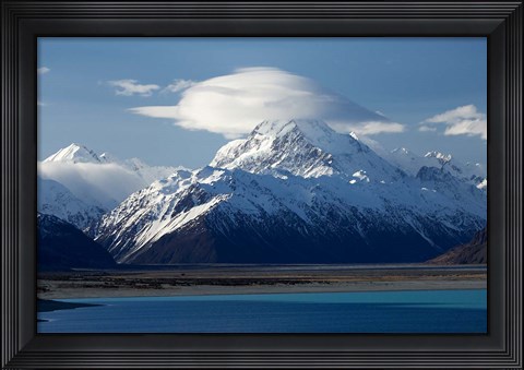Framed Aoraki Mount Cook and Lake Pukaki, Mackenzie Country, South Canterbury, South Island, New Zealand Print
