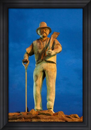 Framed Gumdigger Statue, Dargaville, North Island, New Zealand Print