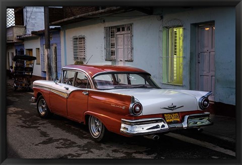 Framed 1950&#39;s era Ford Fairlane and colorful buildings, Trinidad, Cuba Print