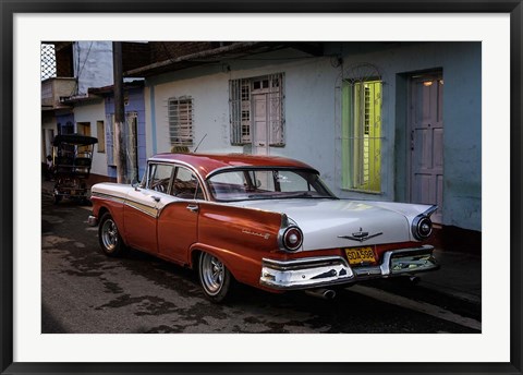 Framed 1950&#39;s era Ford Fairlane and colorful buildings, Trinidad, Cuba Print