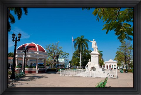 Framed Jose Marti Square and statue in center of town, Cienfuegos, Cuba Print