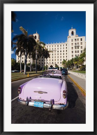 Framed Cuba, Havana, Hotel Nacional, 1950s Classic car Print