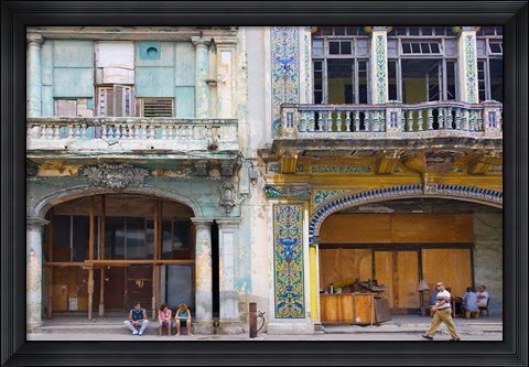 Framed Old building in the historic center, Havana, Cuba Print