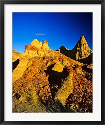 Framed Badlands formations at Dinosaur Provincial Park in Alberta, Canada Print