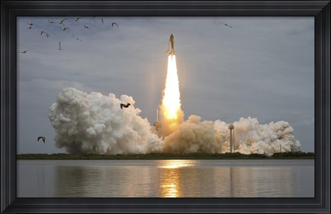 Framed Space shuttle Atlantis lifts off from the Kennedy Space Center, Florida Print