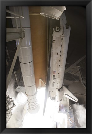 Framed Space shuttle Discovery lifts off from Launch Pad 39A Print