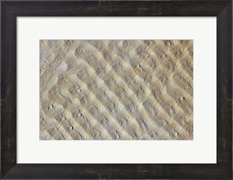 Framed Sand dunes in the Fachi-Bilma erg (sand sea) in the Central-Eastern part of the Tenere Desert Print