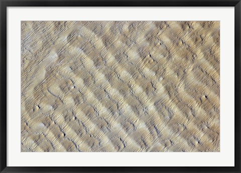 Framed Sand dunes in the Fachi-Bilma erg (sand sea) in the Central-Eastern part of the Tenere Desert Print