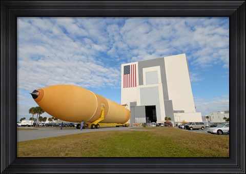 Framed External Tank 130 Rolls Toward Kennedy Space Center&#39;s Vehicle Assembly Building Print