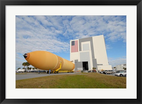 Framed External Tank 130 Rolls Toward Kennedy Space Center&#39;s Vehicle Assembly Building Print