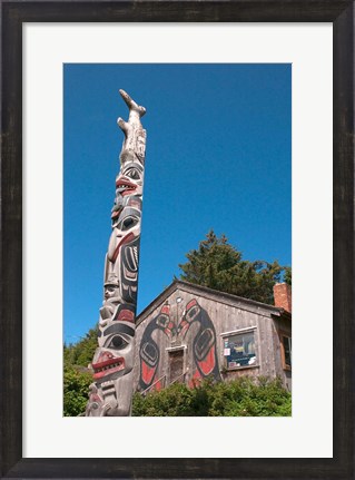 Framed Haida Totem Pole and Tourist Shop, Queen Charlotte Islands, Canada Print
