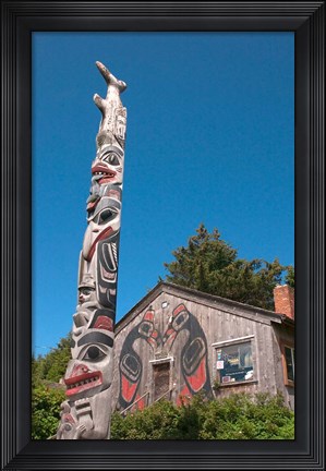 Framed Haida Totem Pole and Tourist Shop, Queen Charlotte Islands, Canada Print