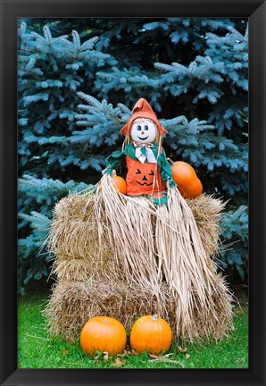 Framed Wisconsin Autumn haystack, Halloween decorations Print