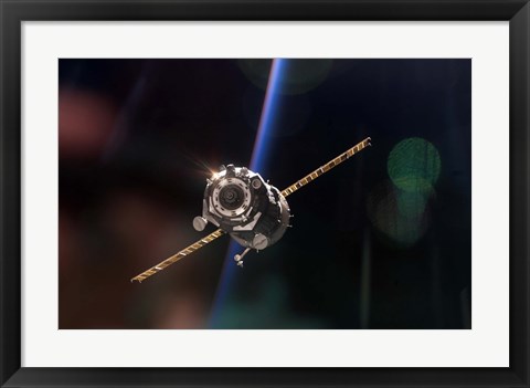 Framed Soyuz TMA-5 Spacecraft Print