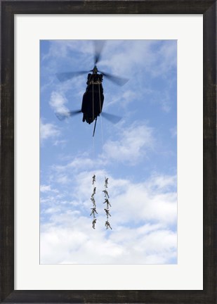 Framed US Soldiers Suspended by a CH-47 Chinook Print