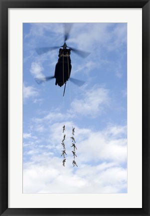 Framed US Soldiers Suspended by a CH-47 Chinook Print