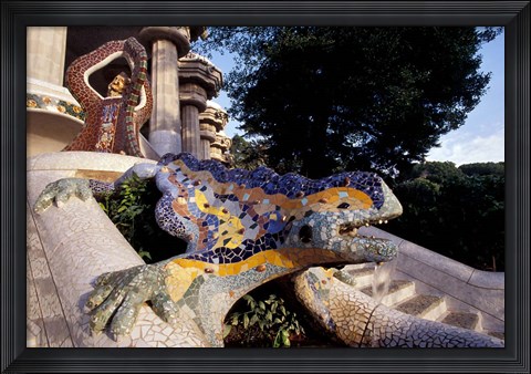 Framed Lizard Mosaic in Parc Guell, Barcelona, Spain Print