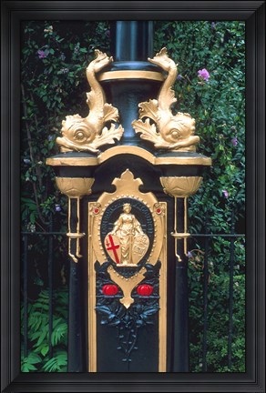 Framed Lamp Post Along the Thames in London, England Print