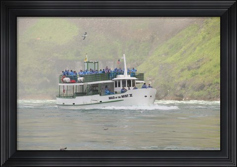Framed Sightseeing Boat in Niagara Falls Print