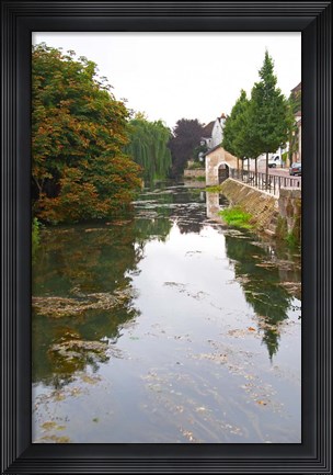 Framed River Serein Flowing Through Chablis in Bourgogne, France Print