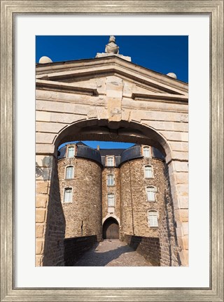 Framed Chateau Musee, Boulogne sur Mer Print