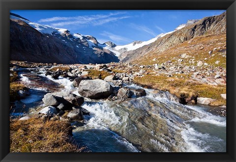 Framed Valley Maurer Tal Print