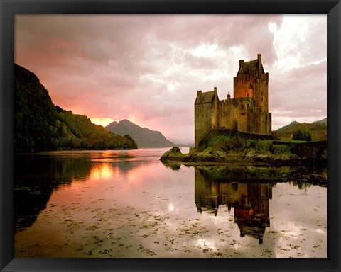 Framed Eilean Donan, Scotland Print