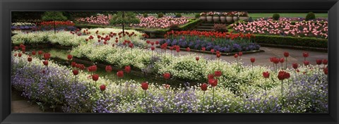 Framed Butchart Gardens, Brentwood Bay, Vancouver Island, Canada Print
