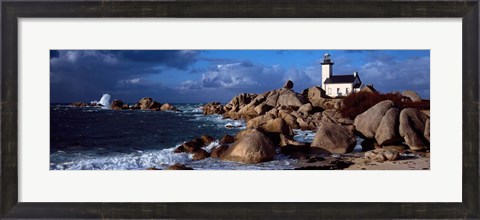 Framed Pontusval Lighthouse, Brignogan, Finistere, Brittany, France Print