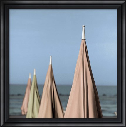 Framed Grosetto Parasol I Print
