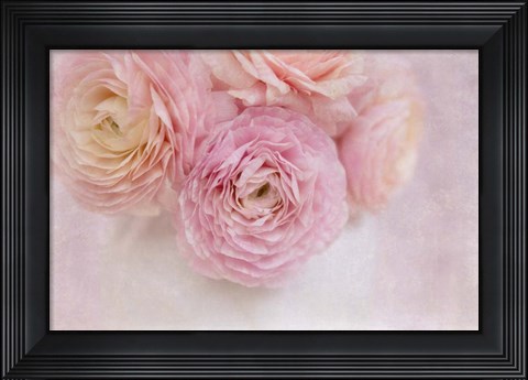 Framed Chique Bouquet Print