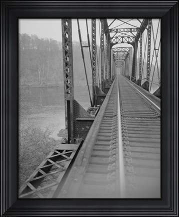 Framed VIEW NORTHEAST SHOWING CONNECTION OF VERTICALS AND BOTTOM CHORD, WEST SPAN. - Joshua Falls Bridge, Spanning James River at CSX R Print
